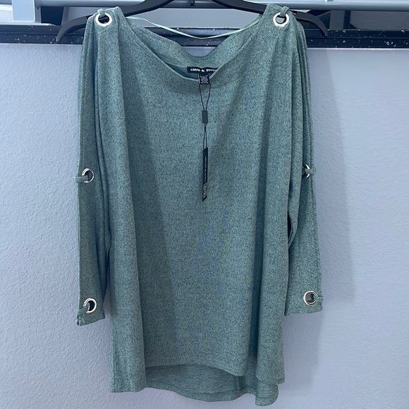Cable & Gauge Tops - Cable & Gauge 3/4 cold-shoulder sweater top size XL NWT
